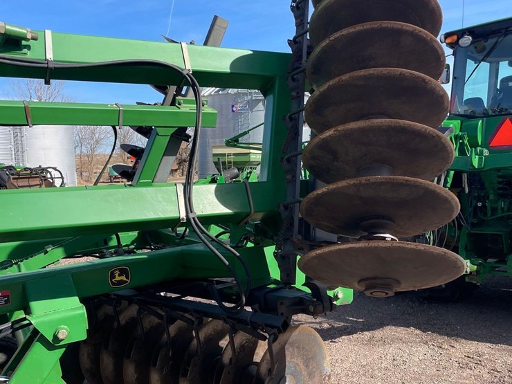 2005-john-deere-637-image-5