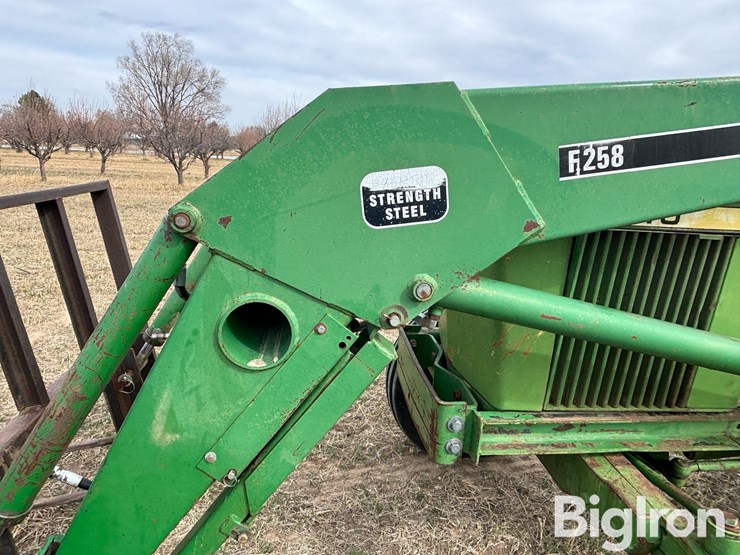 john-deere-2840-image-12
