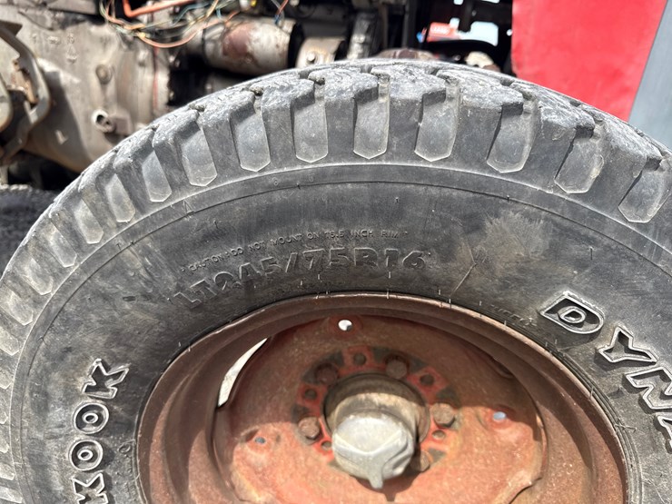 massey-ferguson-245-image-13