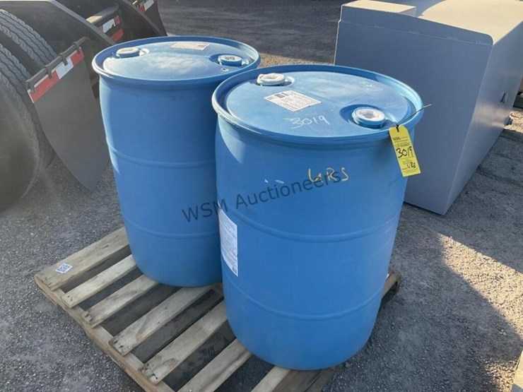 (2)-55gal-barrels-of-def-fluid-image-1
