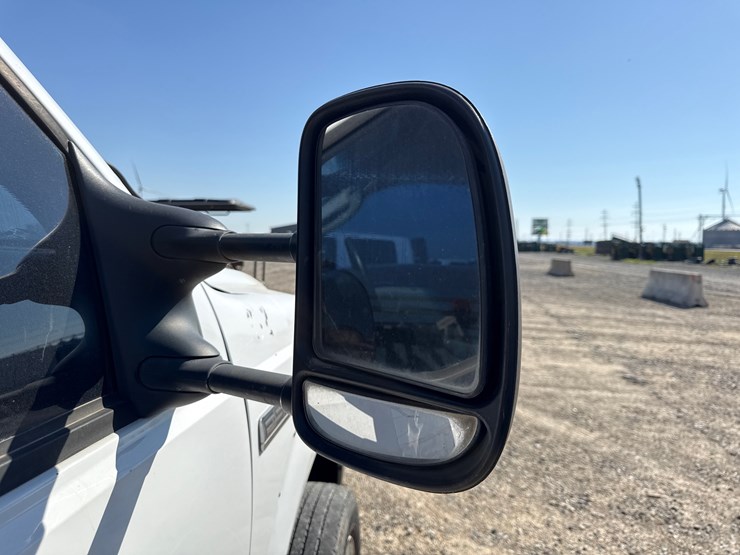 2007-ford-f550-image-32