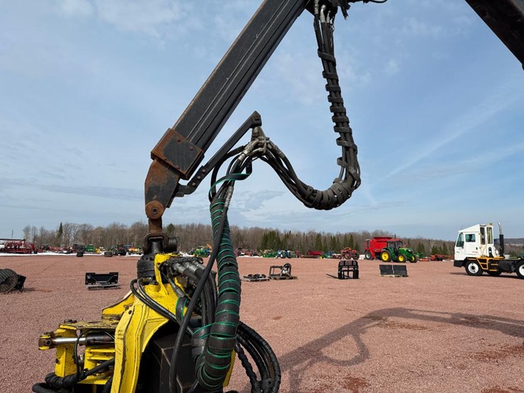 deere-1270e-image-40