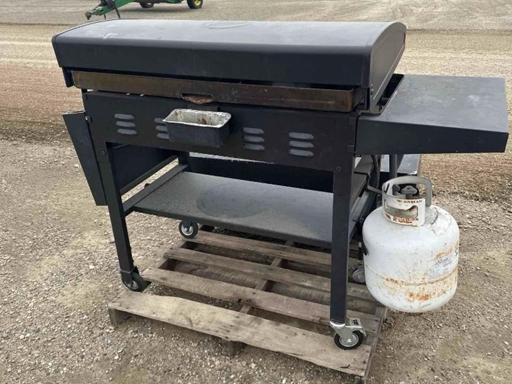 1839---black-stone-grill-image-3