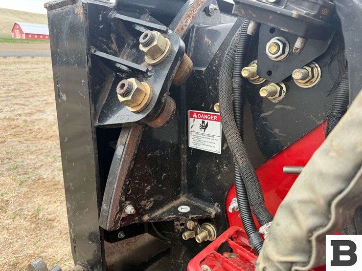 2020-case-ih-8250-image-16