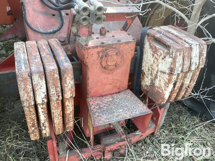 1982-versatile-555-image-15