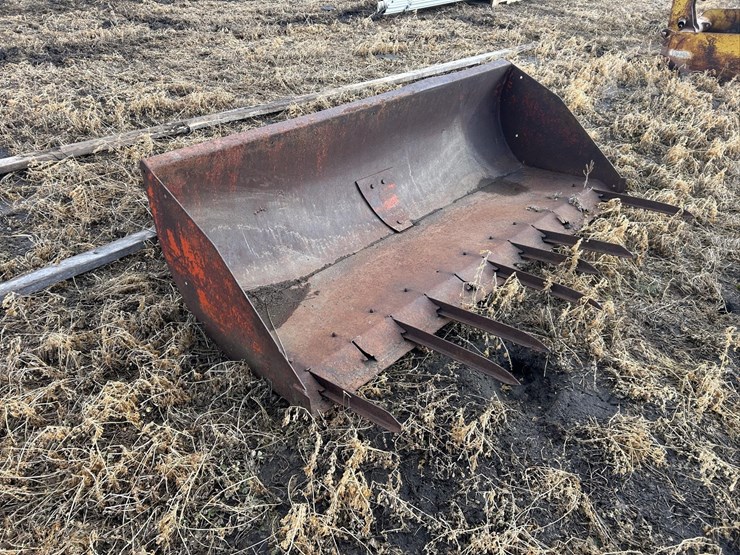 farmhand-7ft-bucket-image-1