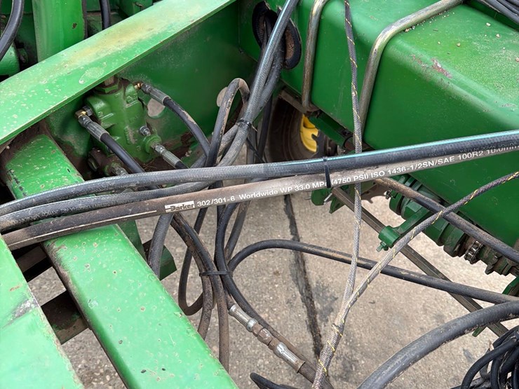 john-deere-7200-image-53