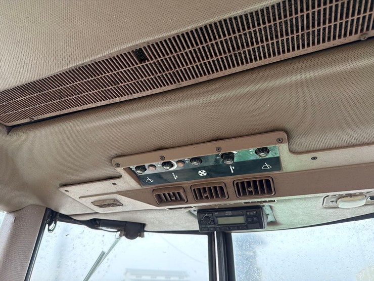 john-deere-4650-image-42