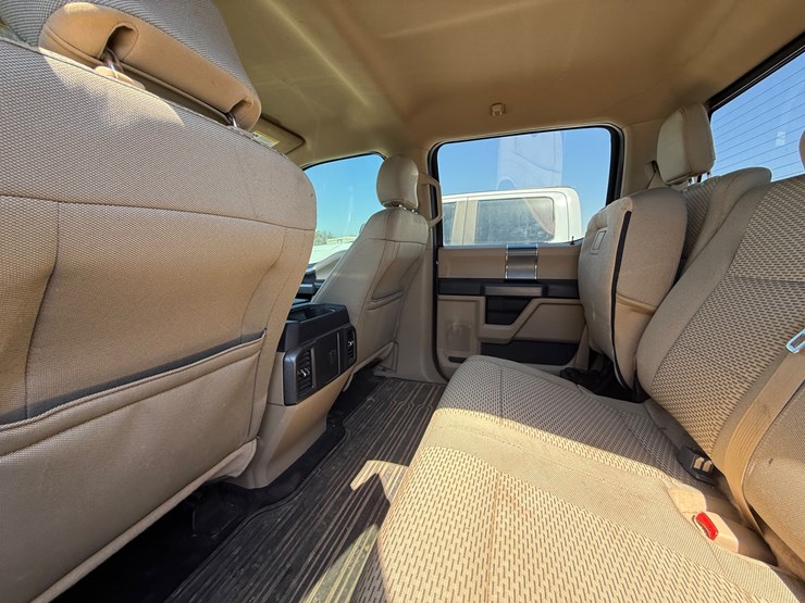 2016-ford-f150-image-30