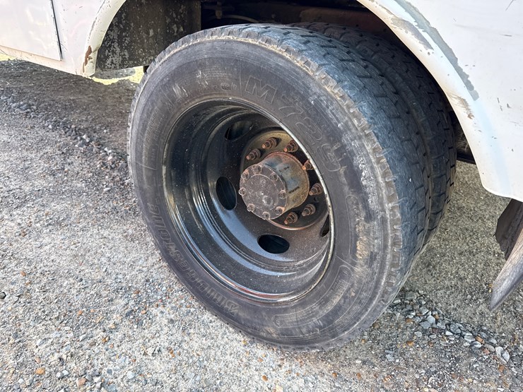 2007-ford-f550-image-10