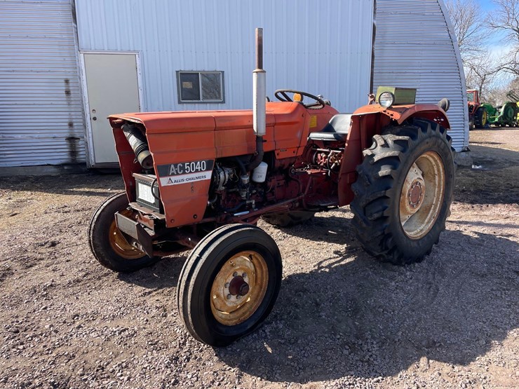 1980-allis-chalmers-5040-2wd-tractor—1-owner-image-2