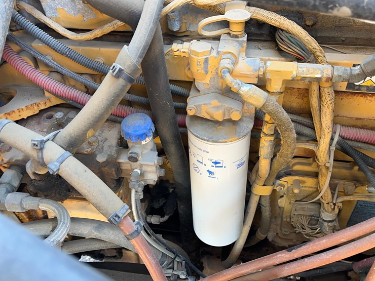 2004-caterpillar-c12-image-22