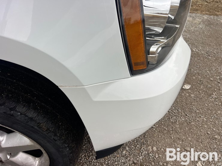 2007-chevrolet-suburban-image-19