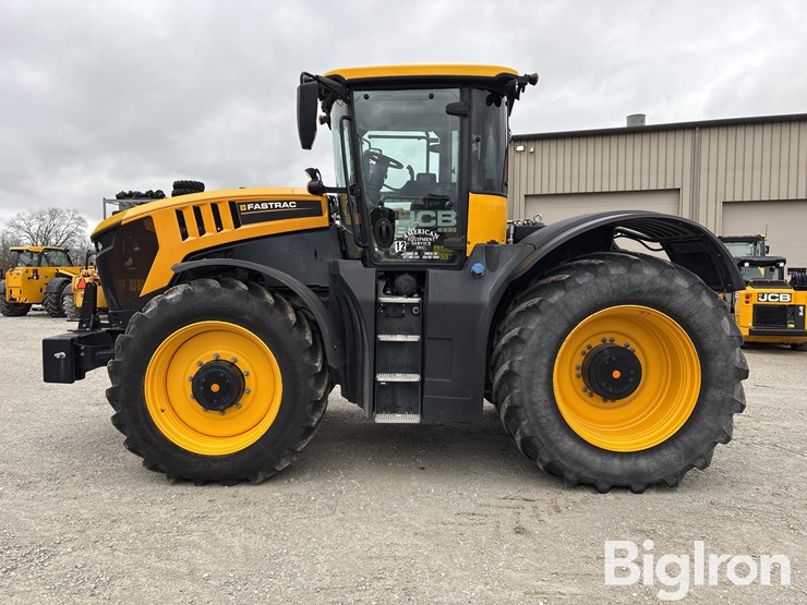 2022-jcb-8330-fasttrac-4wd-tractor-image-8