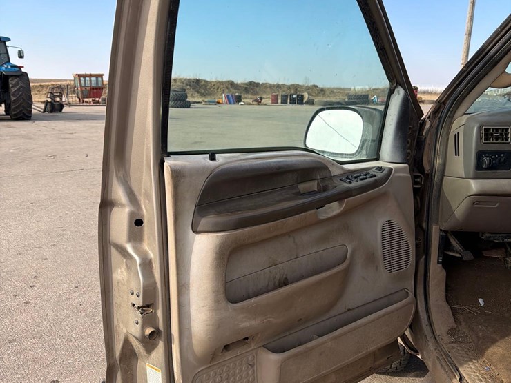 2004-ford-f250-image-28