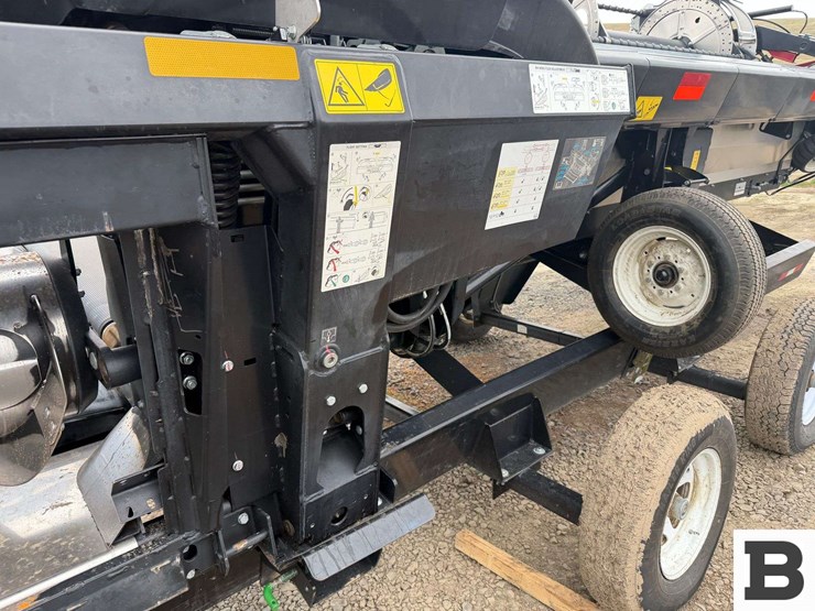 2023-mac-don-fd240-image-19