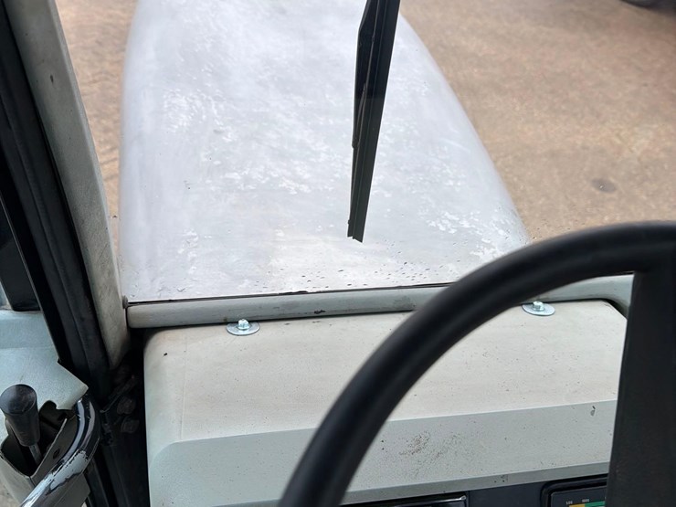 agco-white-6145-image-53