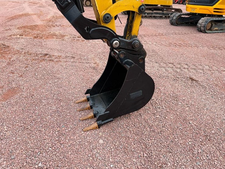 caterpillar-305e2-cr-image-32