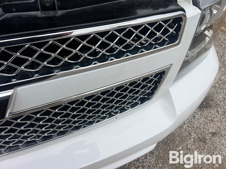 2007-chevrolet-suburban-image-18