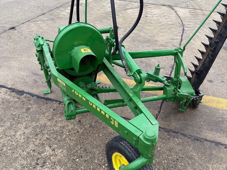 john-deere-38-image-3