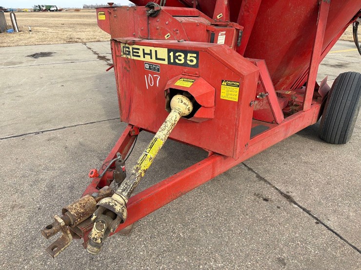 gehl-135-image-9