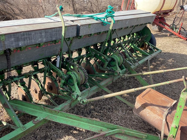 john-deere-grain-drill-image-17