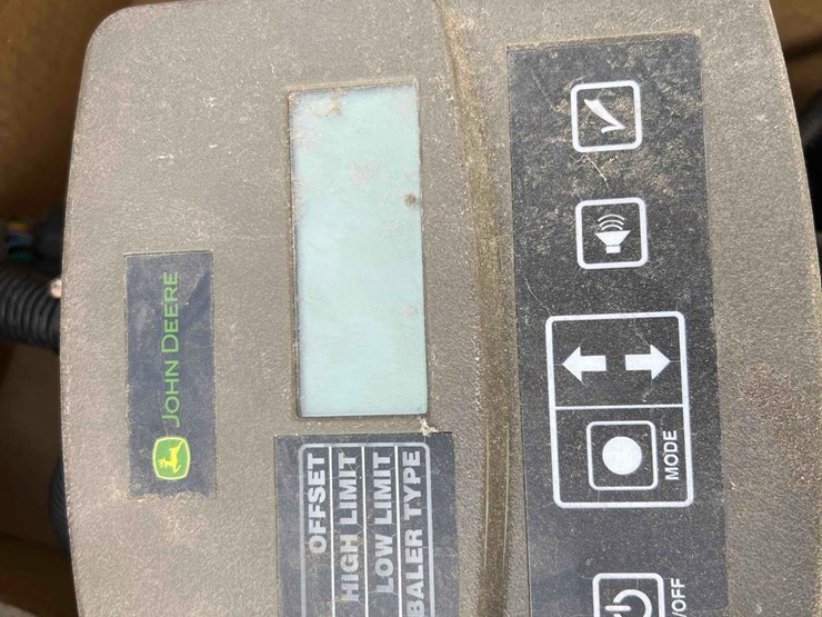 john-deere-568-image-24