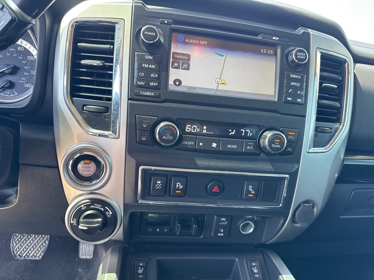 2017-nissan-titan-image-25