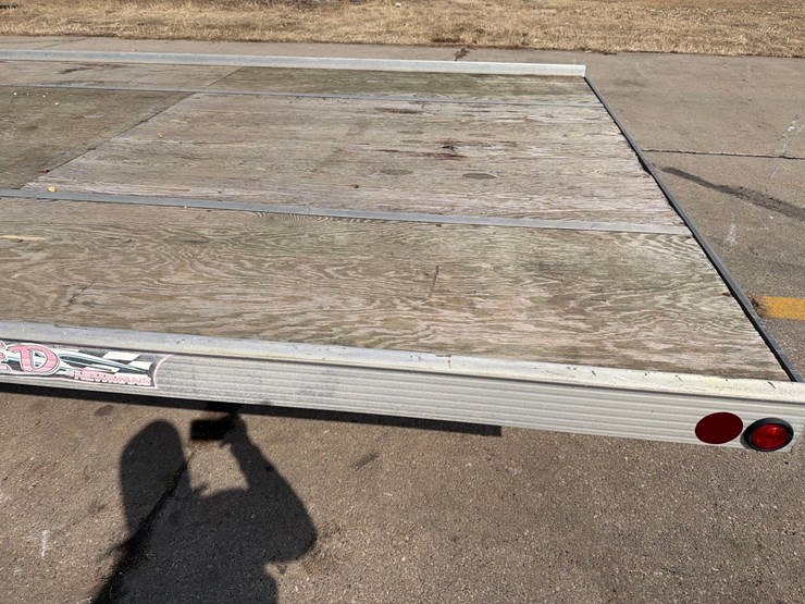 2005-newman-100”-x-22ft-snowmobile-trailer-image-7