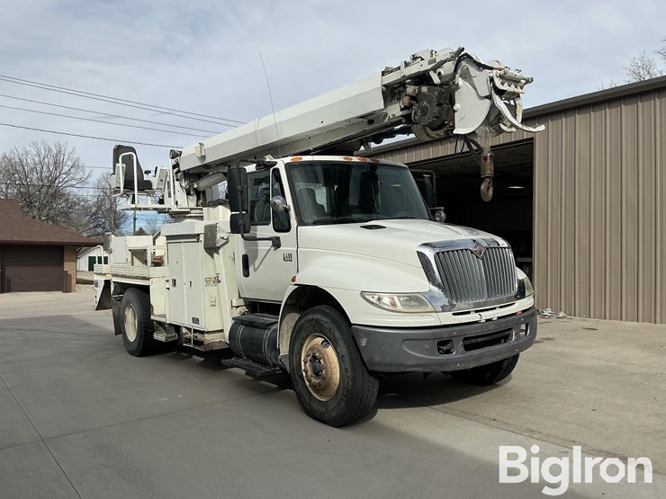 2005-international-durastar-4400-image-3