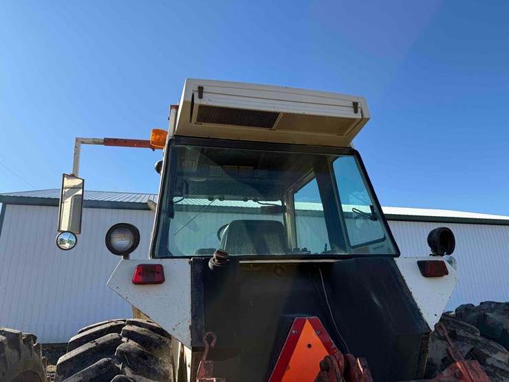 case-2390-tractor-image-23