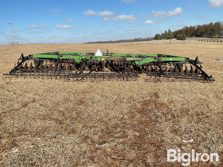 john-deere-331-image-6