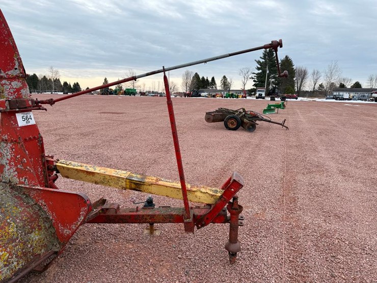 new-holland-33-image-11