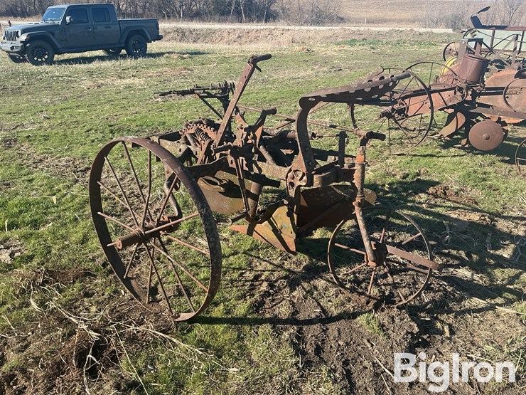 1-bottom-plow-image-7