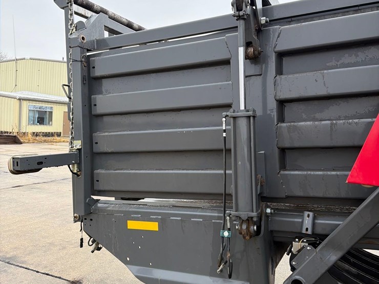 massey-ferguson-2290-image-21