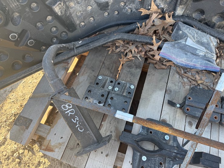 john-deere-8-image-13