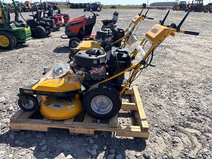 #33-•-unused-dewalt-dw33-33"-walk-behind-zero-turn-mower-12ae764b038-inv#-41235-image-5