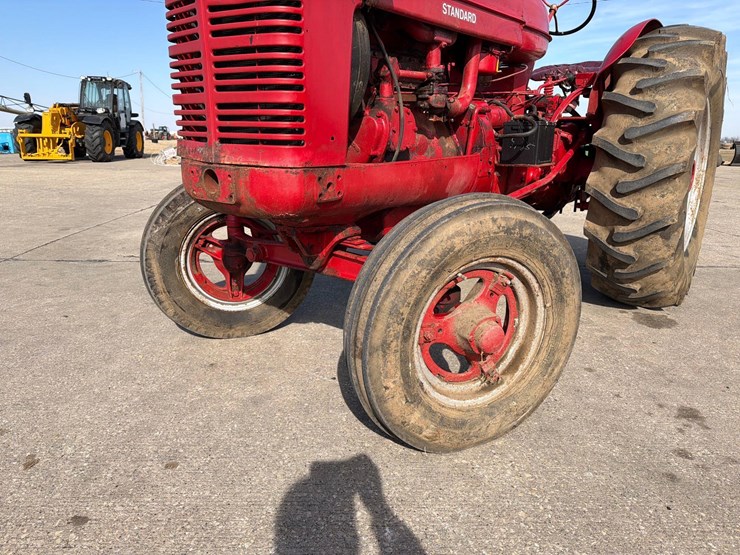 farmall-mccormick-w-6-standard-tractor-image-10
