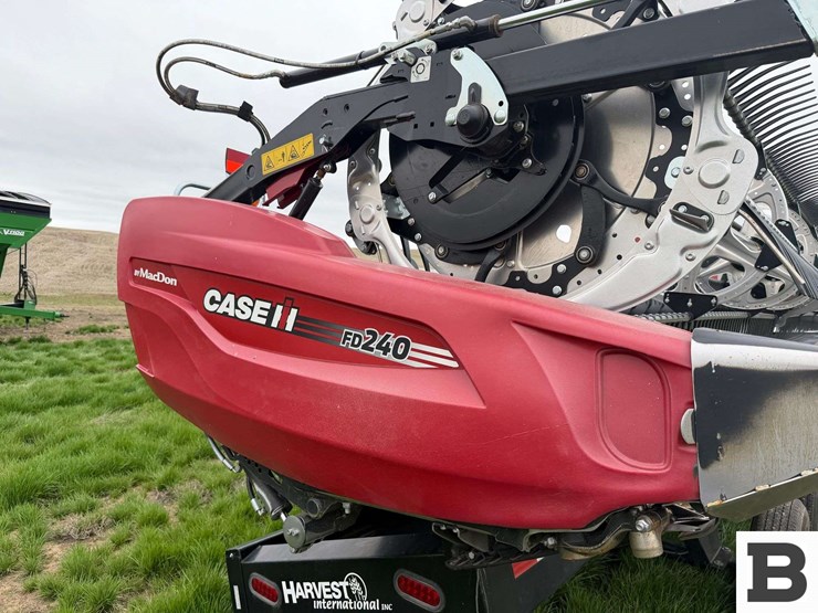 2023-mac-don-fd240-image-42