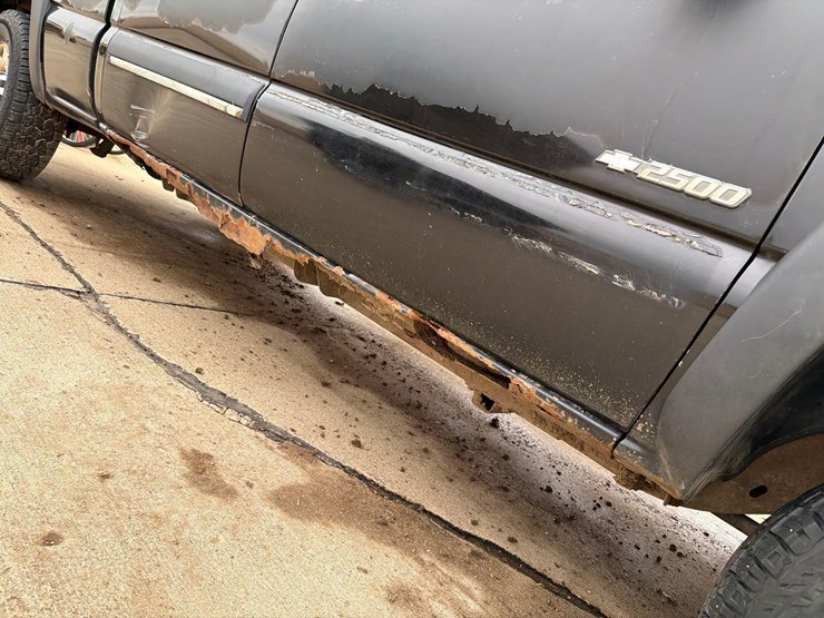 2004-chevrolet-2500-image-18