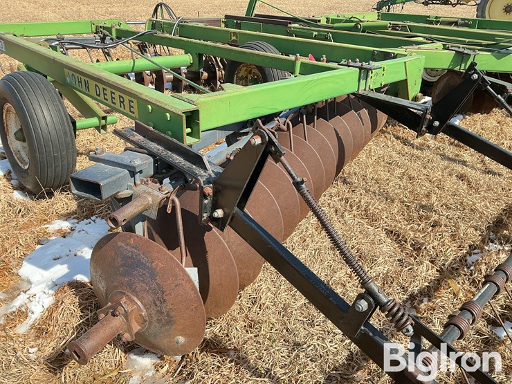 john-deere-331-image-19