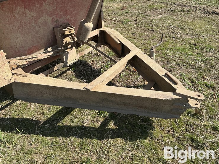 kelly-ryan-feed-wagon-image-20