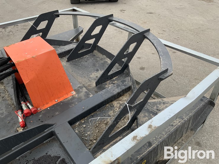 2025-massey-ferguson-730-image-18