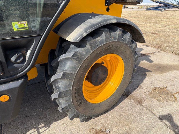 2012-jcb-535-95-image-7