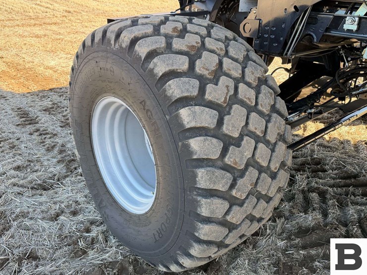 2025-case-ih-8260-image-49