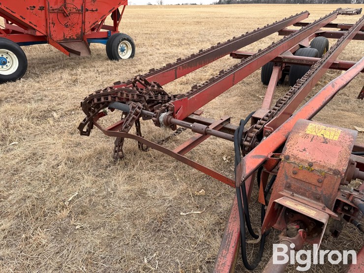 farmhand-8-bale-image-12