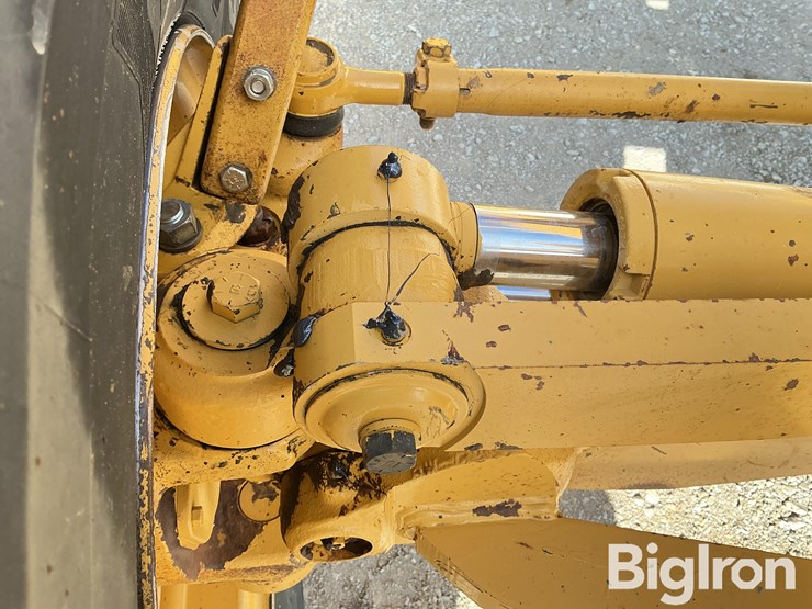 1998-caterpillar-160h-image-17