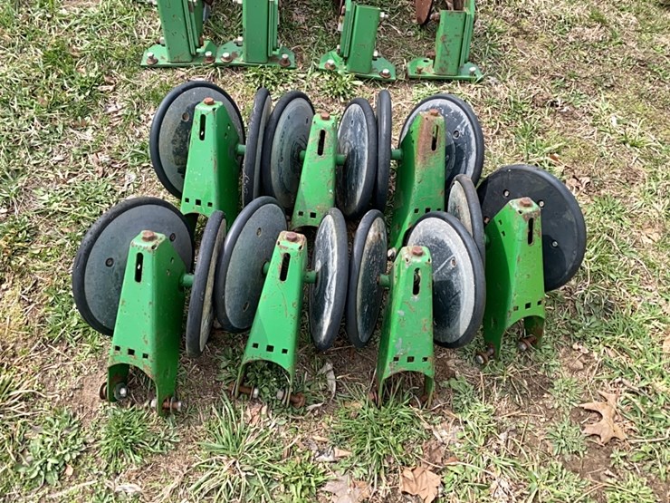 john-deere-7000-image-1