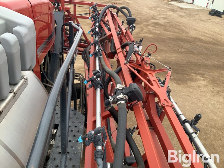 2013-case-ih-4430-self-propelled-sprayer-image-12