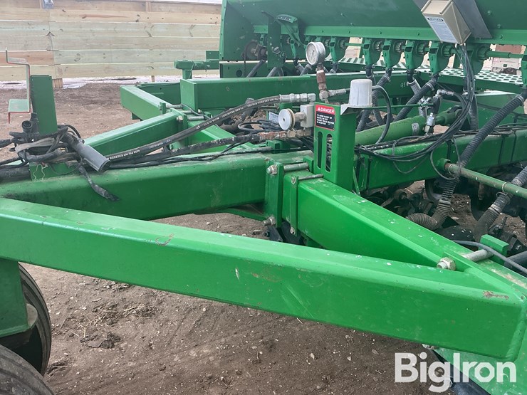 john-deere-750-image-12